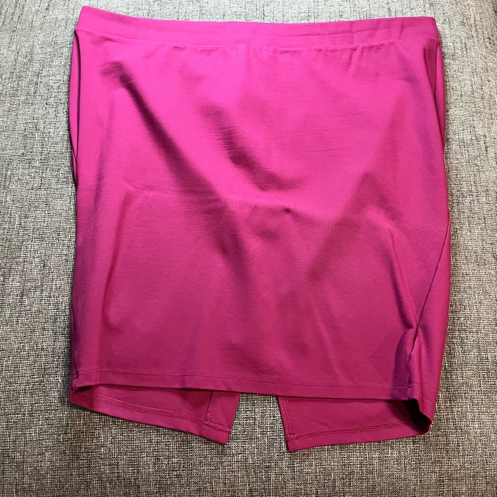 Torrid Pink Pencil Skirt Back Slit Women’s Plus Size 4 Dressy Casual EUC! Nice!